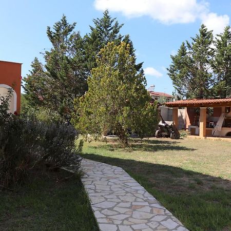 Irini-Appartement Kavos Bagian luar foto