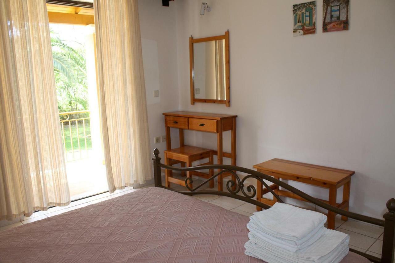 Irini-Appartement Kavos Bagian luar foto