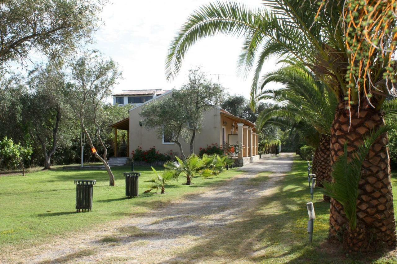 Irini-Appartement Kavos Bagian luar foto
