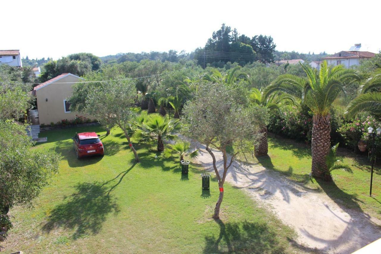 Irini-Appartement Kavos Bagian luar foto