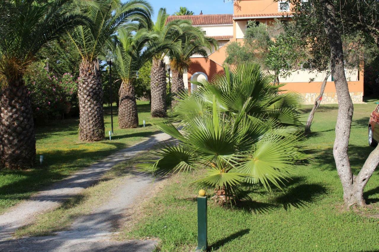 Irini-Appartement Kavos Bagian luar foto